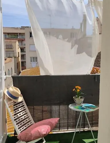 Joli Nid Au Coeur De * Sete